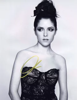 Anna Kendrick autograph