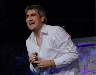 Taylor Hicks autograph