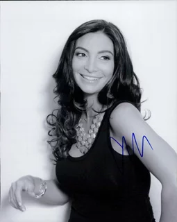 Courtney Mazza autograph