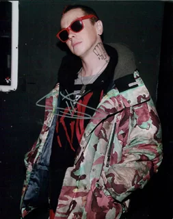 Sid Wilson autograph