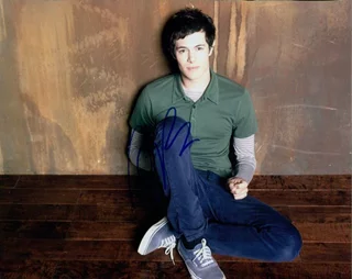 Adam Brody autograph