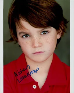 Aiden Lovekamp autograph