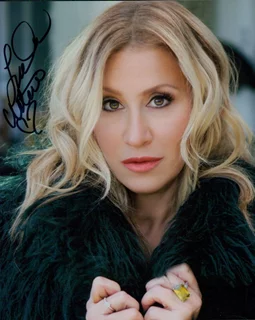 Lisa Ann Walter autograph