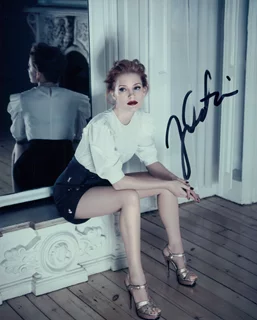 Jessica Chastain autograph