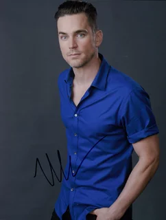 Matthew Bomer autograph