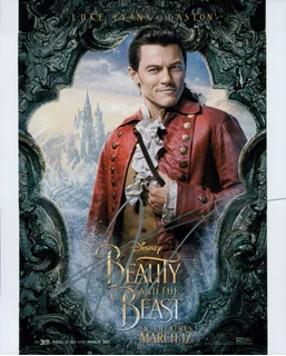 Luke  Evans autograph