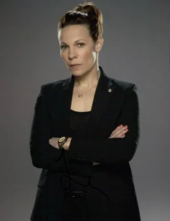 Lili Taylor autograph