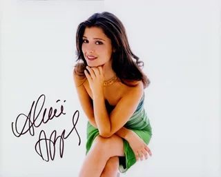Shiri Appleby autograph