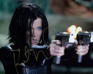 Kate Beckinsale autograph
