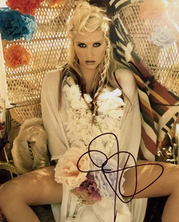 Kesha autograph