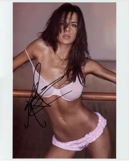 Kelly Monaco autograph