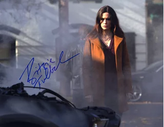Bitsie Tulloch autograph