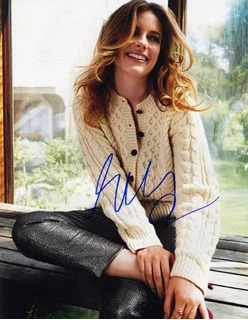 Gillian Jacobs autograph