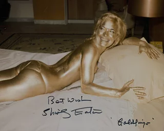 Shirley Eaton autograph