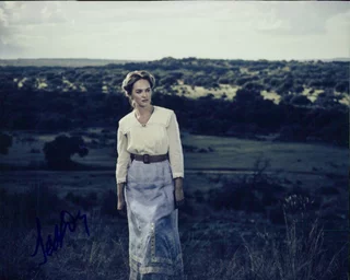 Jess Weixler autograph