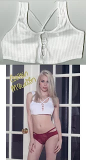 Caitlin McSwain autograph