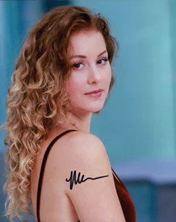 Kate Moore autograph