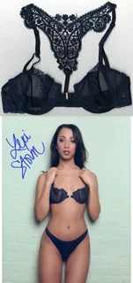 Lexi Storm autograph