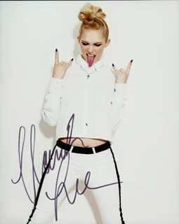 Claudia Lee autograph