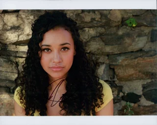 Jeanette Dilone autograph