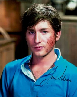 Jesse Moss autograph