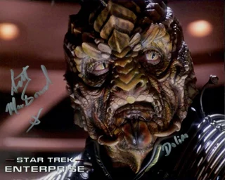 Scott MacDonald autograph