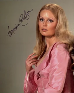 Veronica Carlson autograph