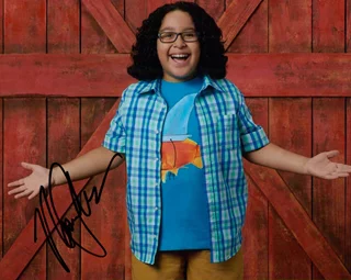 Nathan Arenas autograph