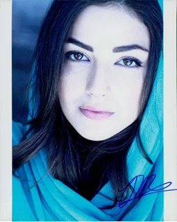 Medalion Rahimi autograph
