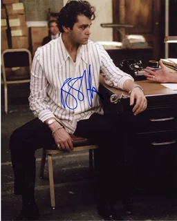 Ray Liotta autograph