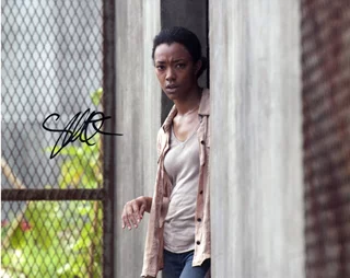 Sonequa Martin-Green autograph