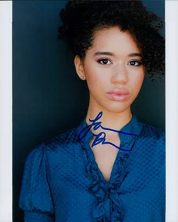 Jasmin Savoy Brown autograph