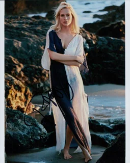 Poppy Delevingne autograph