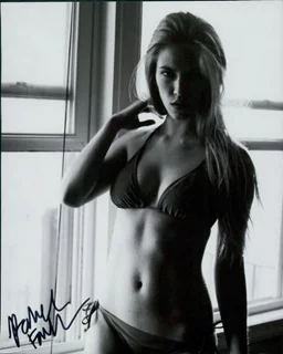 Rachel Faulkner autograph