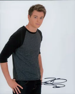 Chad Duell autograph