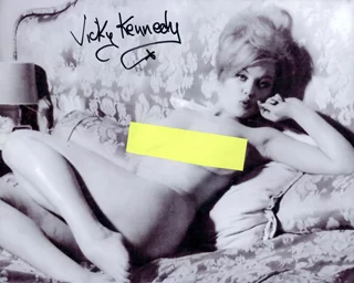 Vicky Kennedy autograph