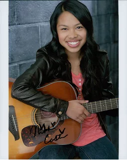 Nikki Castillo autograph