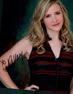 Hillary Hickam autograph