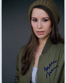 Melissa Macedo autograph