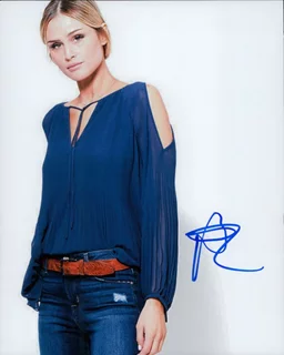 Amanda Rea autograph