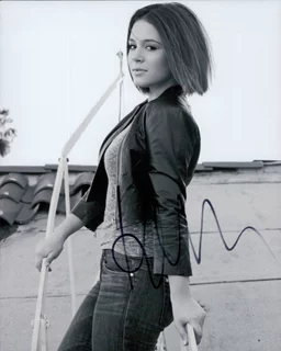 Kether Donahue autograph