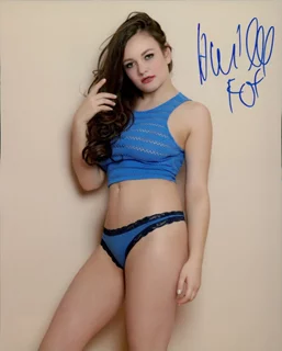 Hailee Fox autograph
