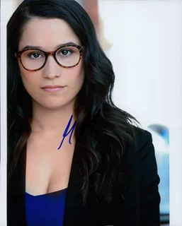 Michelle Macedo autograph