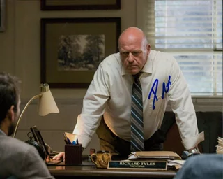 Dean Norris autograph