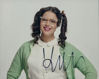 Kether Donahue autograph