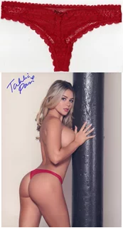 Tahlia Paris autograph