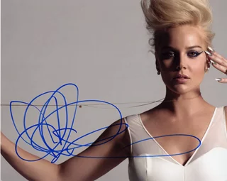 Abbie Cornish autograph