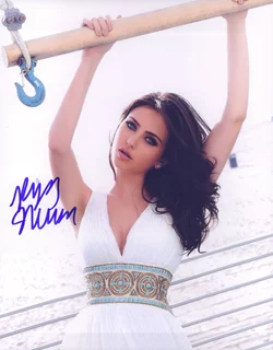 Ryan Newman autograph