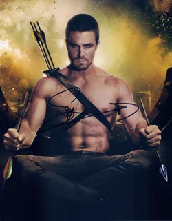 Stephen Amell autograph