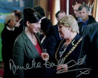 Annette Badland autograph